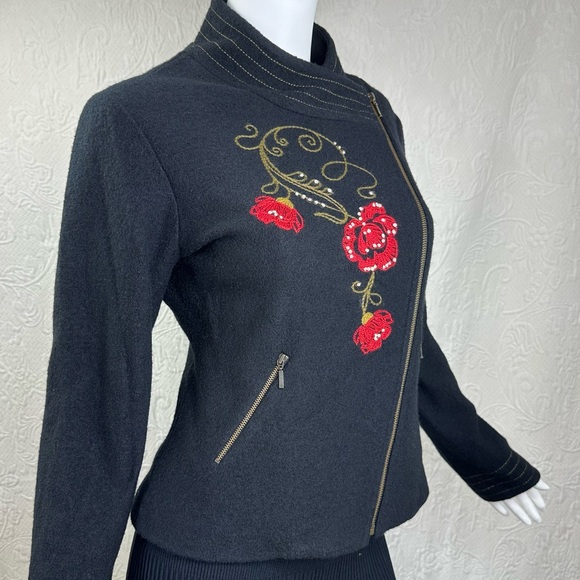 Icelandic Design VTG Wool Embroidered Asymmetric Zip Jacket - Picture 10 of 16